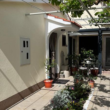 Ela I Gabi Daire Omišalj Dış mekan fotoğraf